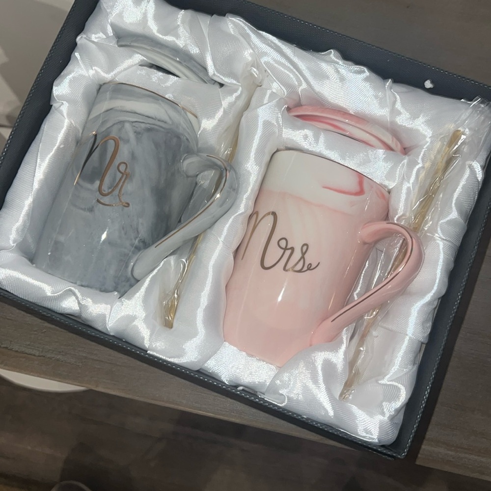 Mr and Mrs. Mugs with spoons